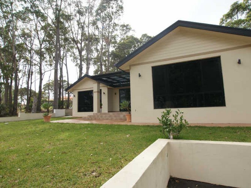 10 Observation Ave, Batehaven NSW 2536