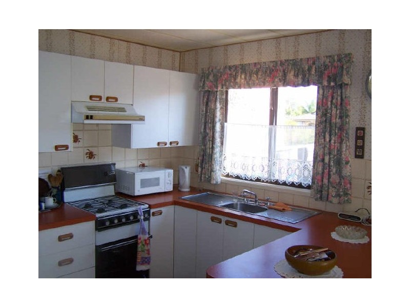 14 Catlin Avenue, Batemans Bay NSW 2536