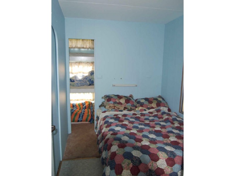 36 Caseys Beach Caravan Park, Batemans Bay NSW 2536