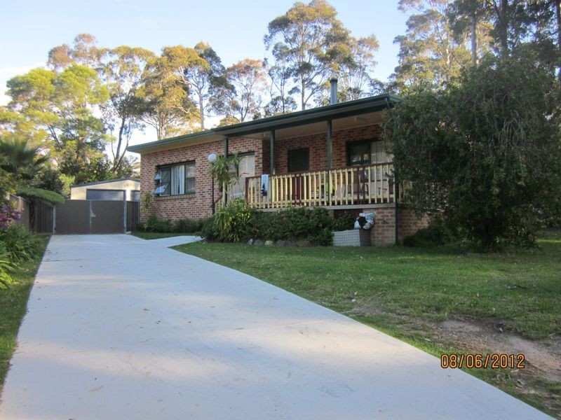 13 River Road, Mossy Point NSW 2537