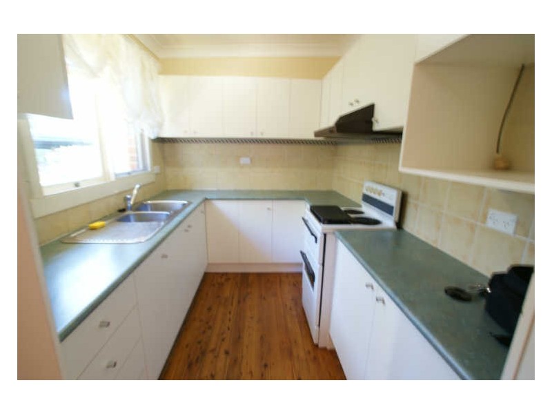 13 River Road, Mossy Point NSW 2537