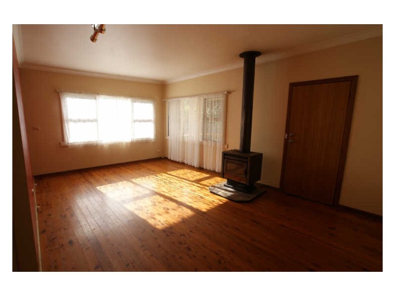 13 River Road, Mossy Point NSW 2537