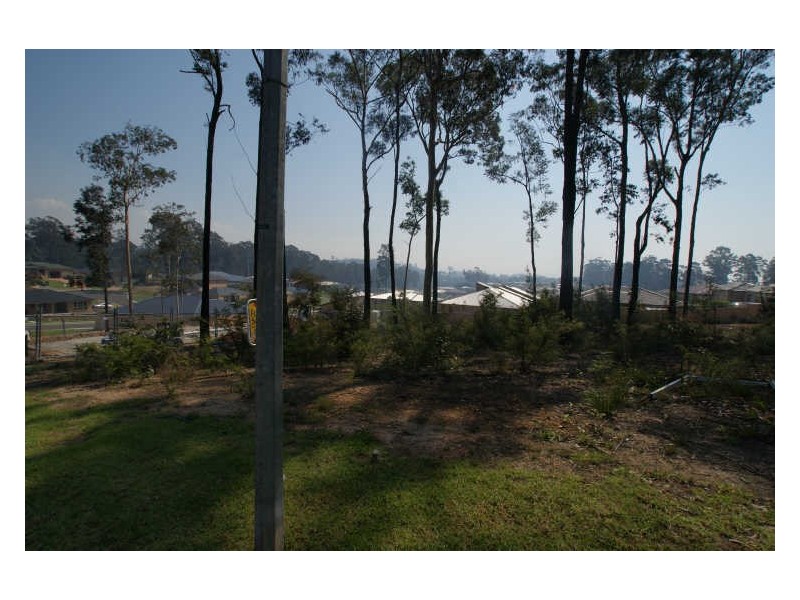 42 Wentworth Avenue, Sunshine Bay NSW 2536