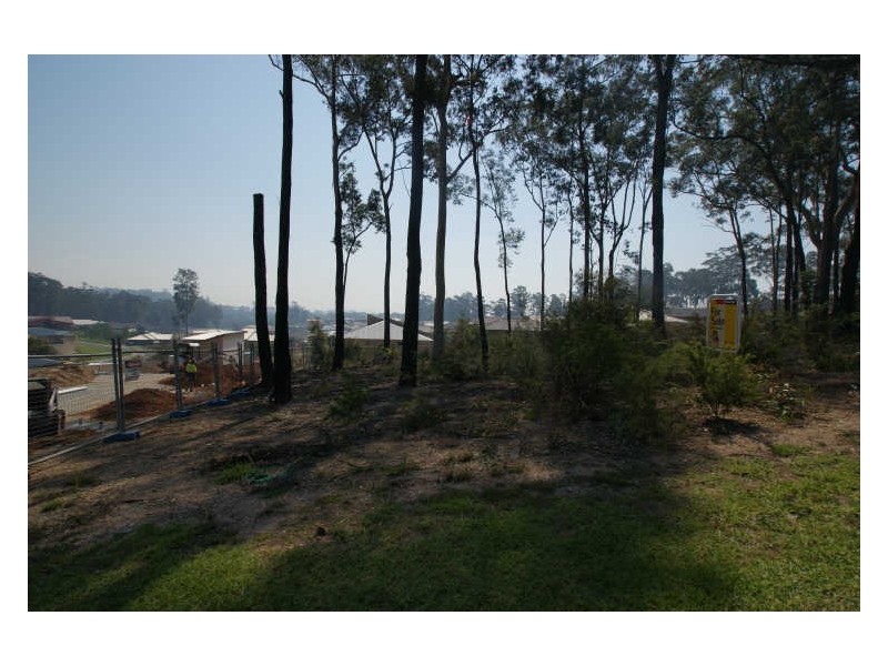 42 Wentworth Avenue, Sunshine Bay NSW 2536