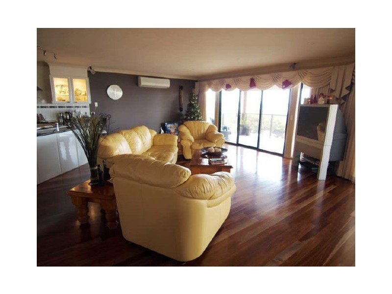 28 Ocean Road, Batehaven NSW 2536