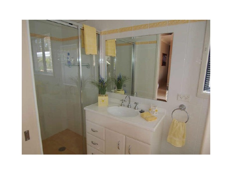 28 Ocean Road, Batehaven NSW 2536