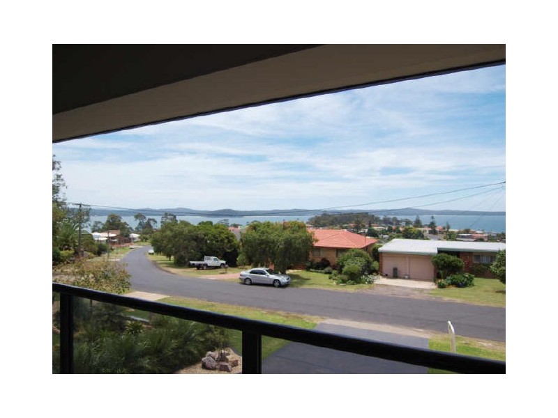 28 Ocean Road, Batehaven NSW 2536