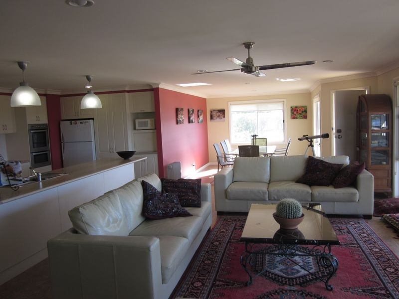 9 HENRY PLACE, Long Beach NSW 2536