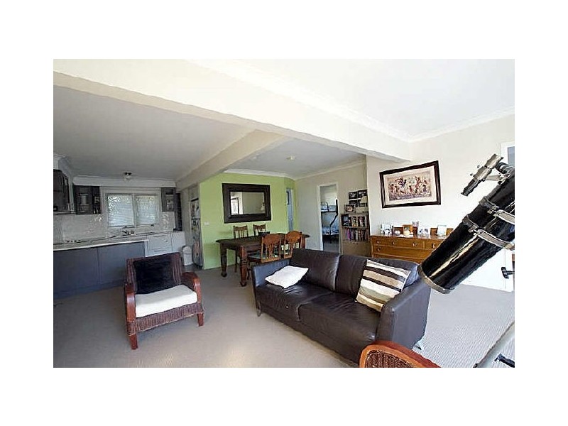 24b Yarralumla Crescent, Tomakin NSW 2537