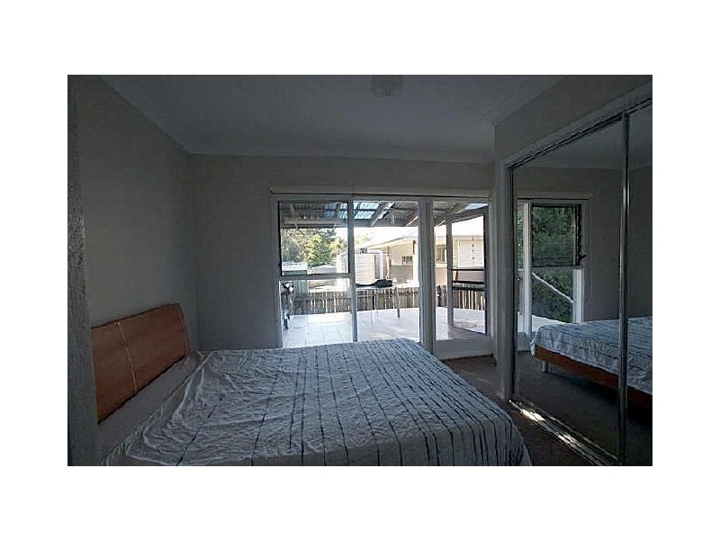 24b Yarralumla Crescent, Tomakin NSW 2537