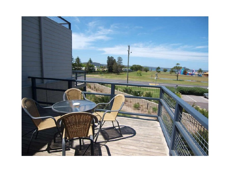 Unit 209/204 Beach Road, Batehaven NSW 2536