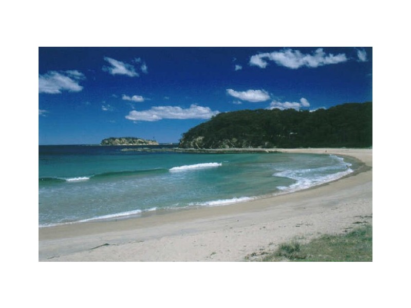 Unit 205/204 Beach Road, Batehaven NSW 2536