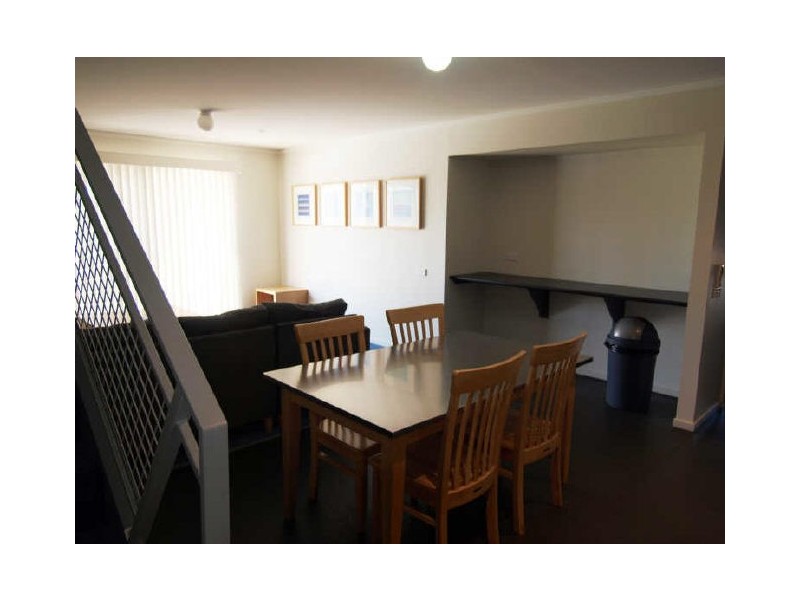 Unit 205/204 Beach Road, Batehaven NSW 2536