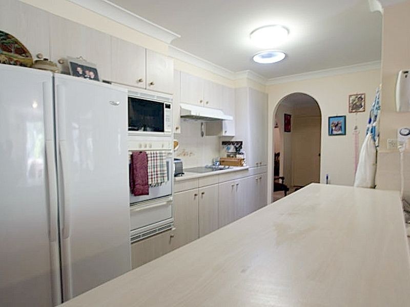 28 Karoola Crescent, Surfside NSW 2536