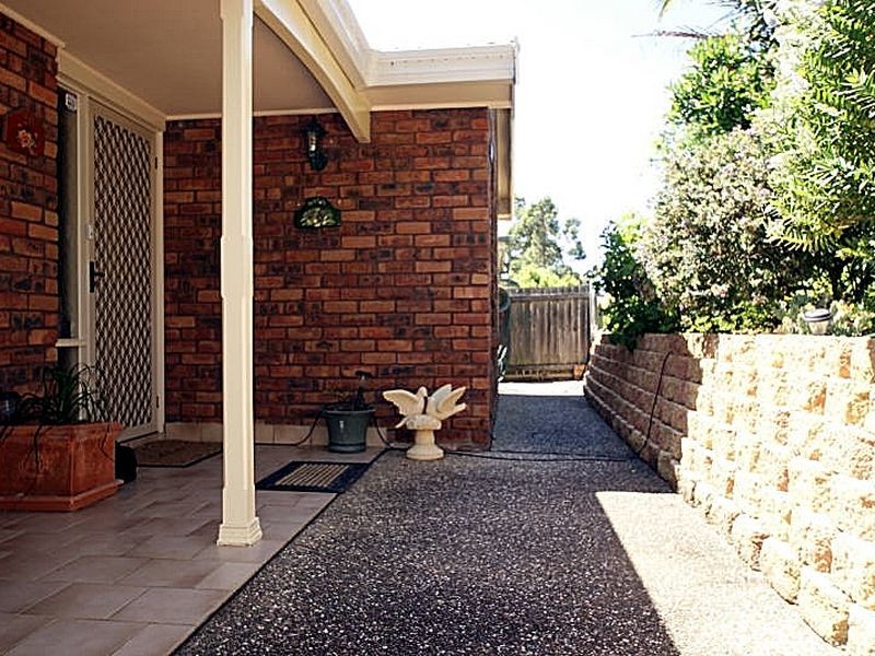 28 Karoola Crescent, Surfside NSW 2536