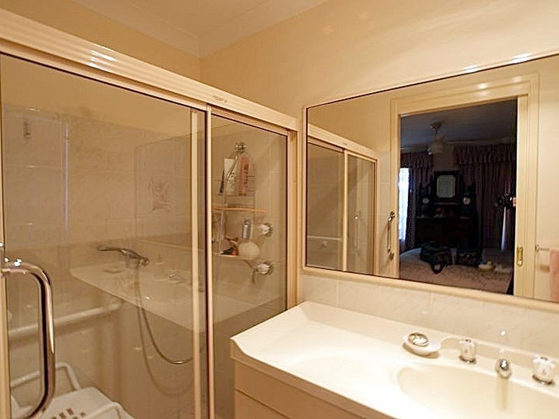 28 Karoola Crescent, Surfside NSW 2536