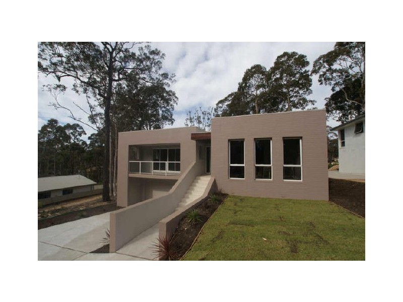 10 Bowerbird Place, Malua Bay NSW 2536