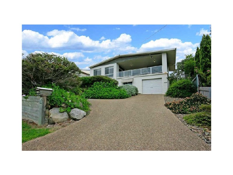 573 George Bass Drive, Malua Bay NSW 2536