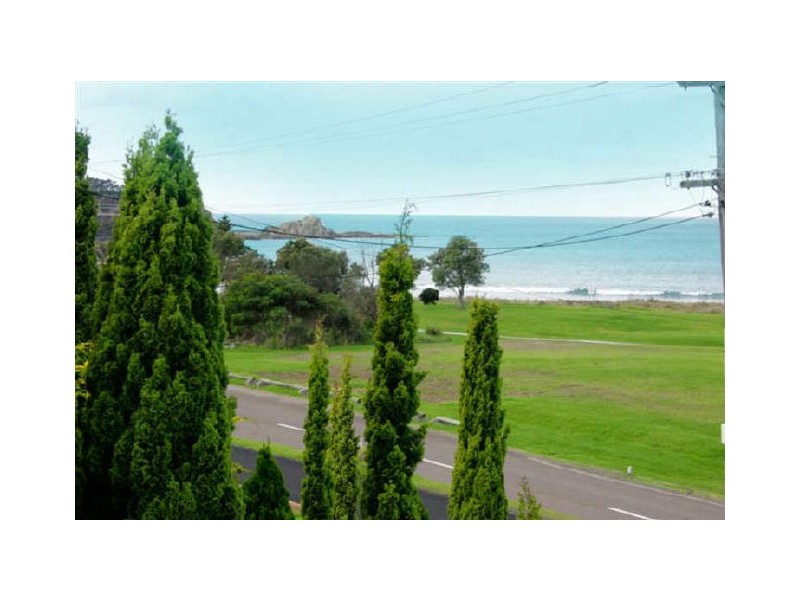 573 George Bass Drive, Malua Bay NSW 2536