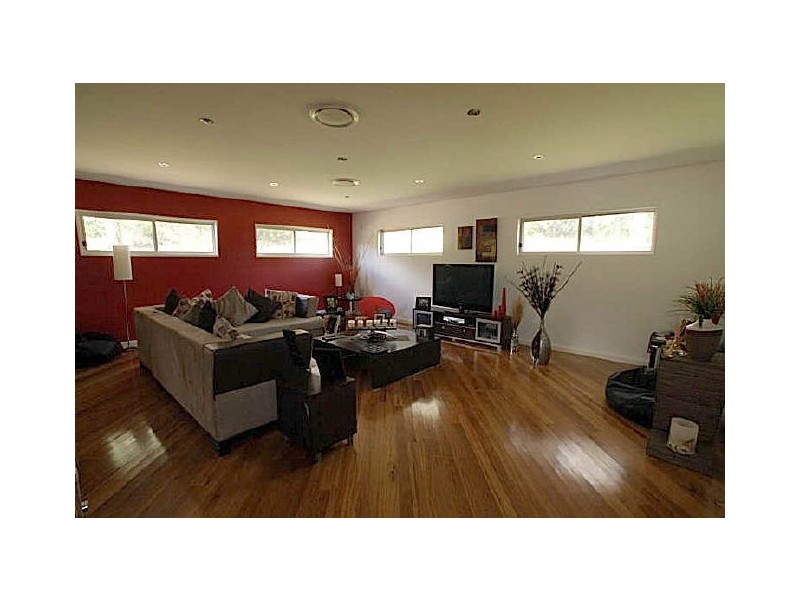 8 Nuyen Place, Long Beach NSW 2536