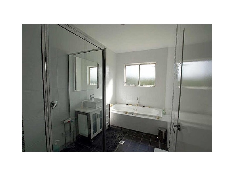 8 Nuyen Place, Long Beach NSW 2536