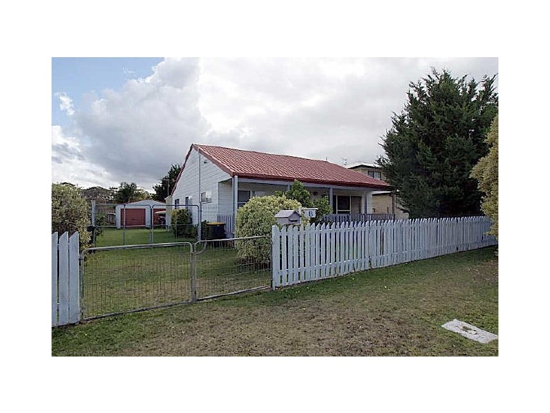 18 Belbowrie Parade, Maloneys Beach NSW 2536