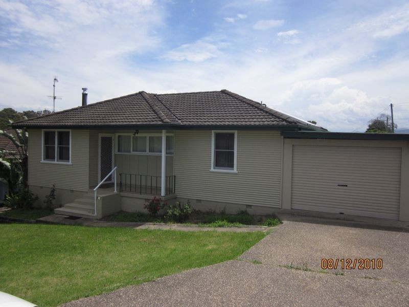 32 Bavarde Ave, Batemans Bay NSW 2536