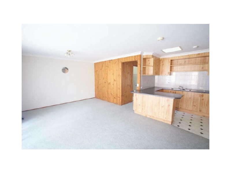 2/4 Drinnan Close, Surf Beach NSW 2536