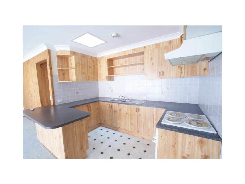 2/4 Drinnan Close, Surf Beach NSW 2536