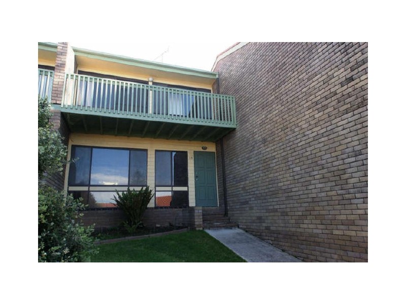 18/1 Calton Road ” Norfolk Gardens”, Batehaven NSW 2536