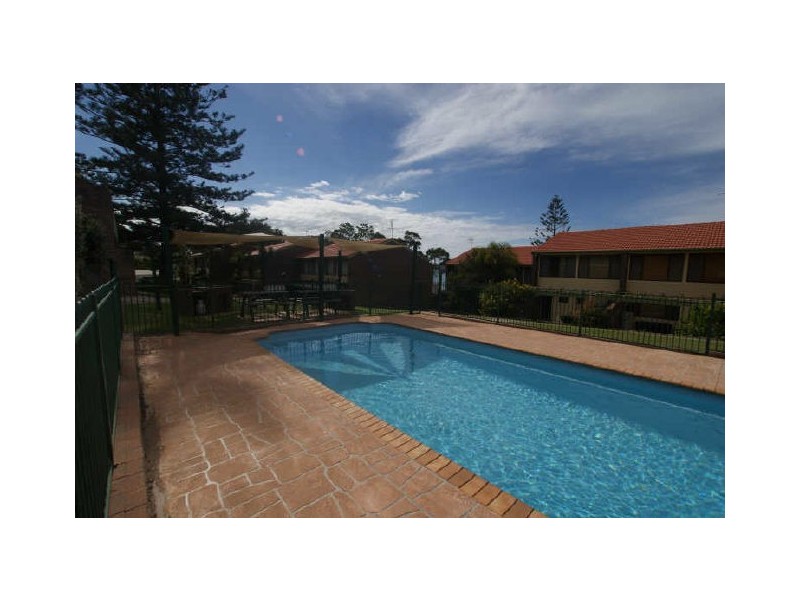 18/1 Calton Road ” Norfolk Gardens”, Batehaven NSW 2536