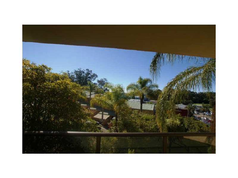 4/13 Bent Street, Batemans Bay NSW 2536