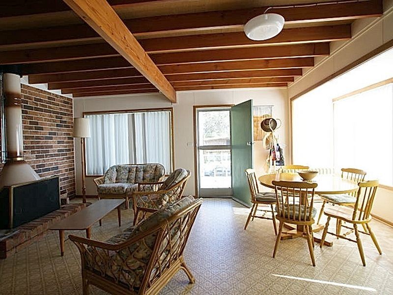 20 Surfside Avenue, Mossy Point NSW 2537