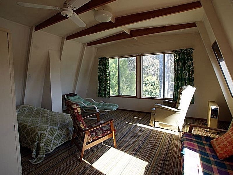 20 Surfside Avenue, Mossy Point NSW 2537