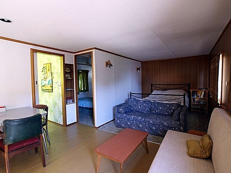 20 Surfside Avenue, Mossy Point NSW 2537