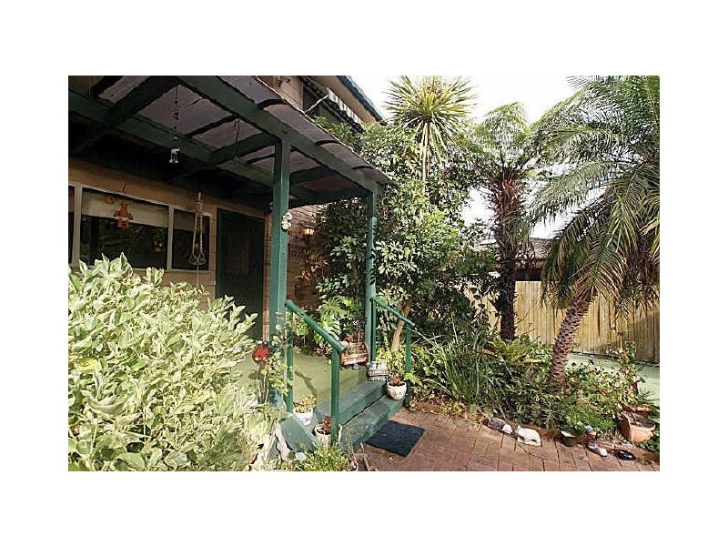 15 Timbara Crescent, Surfside NSW 2536