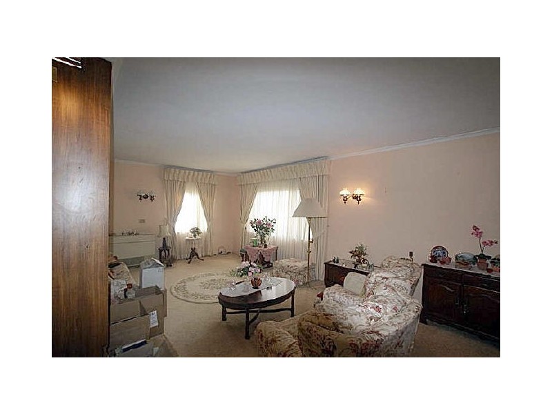 15 Timbara Crescent, Surfside NSW 2536