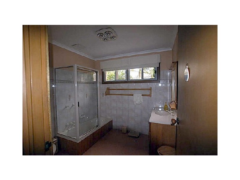 15 Timbara Crescent, Surfside NSW 2536