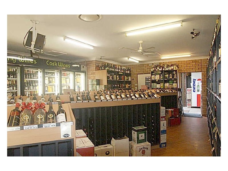 “Surf Beach Cellars”/640 Beach Road, Surf Beach NSW 2536