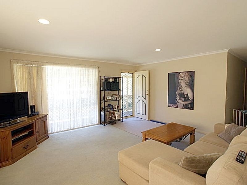 12 Osprey Place, Surfside NSW 2536