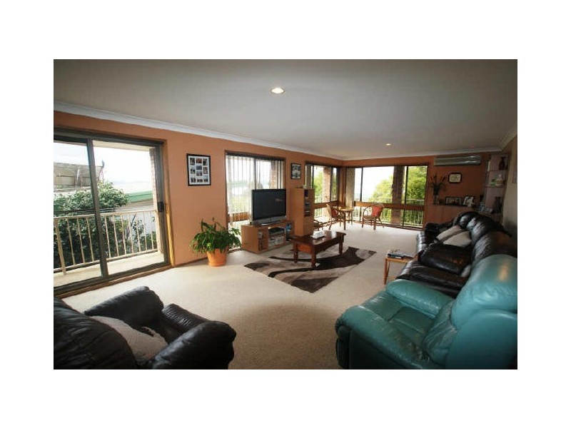 26 Ridge Street, Catalina NSW 2536