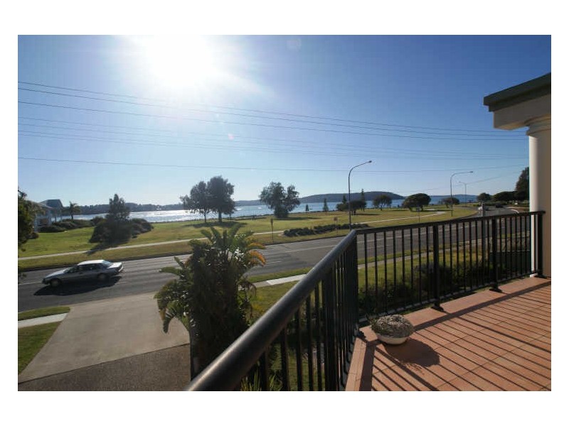 4 “Bella Vista”/48 Beach Road, Batemans Bay NSW 2536
