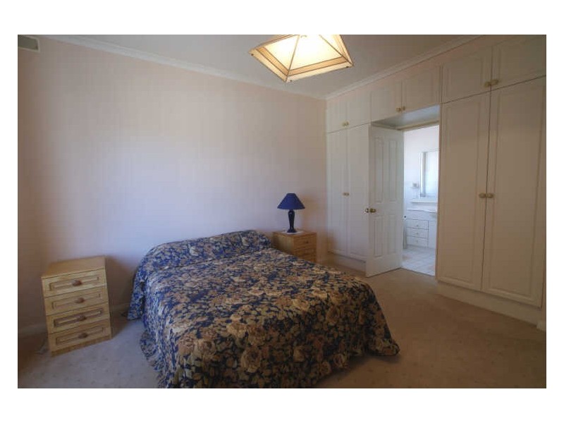 4 “Bella Vista”/48 Beach Road, Batemans Bay NSW 2536