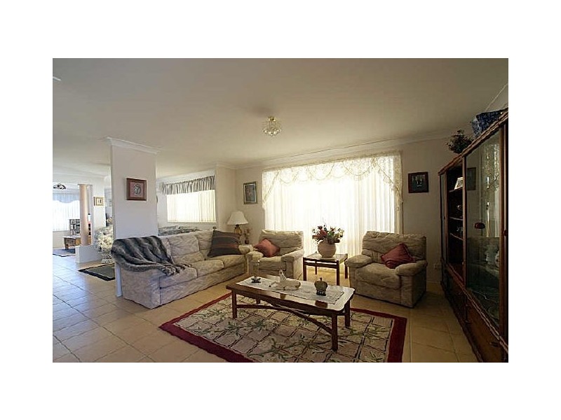 11 Boulder Place, Broulee NSW 2537
