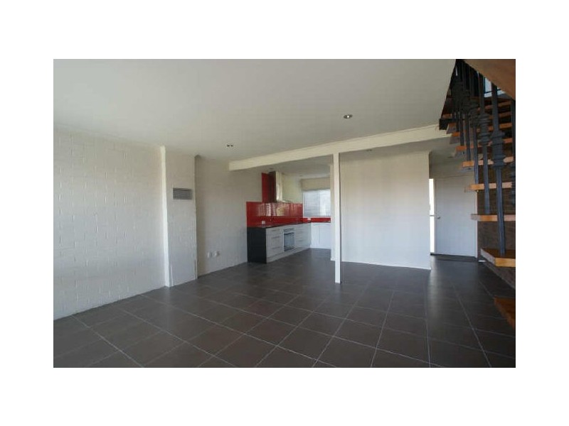 18/1 Calton Road – Norfolk Gardens, Batehaven NSW 2536