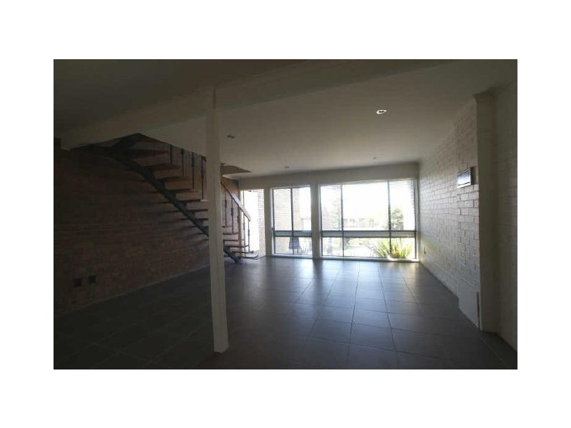 18/1 Calton Road – Norfolk Gardens, Batehaven NSW 2536