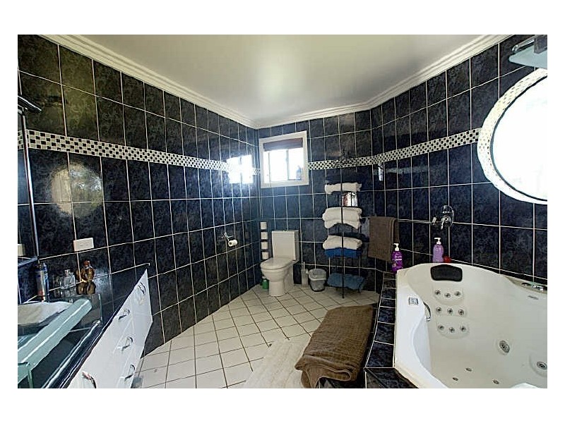 14 The Landing, Mossy Point NSW 2537