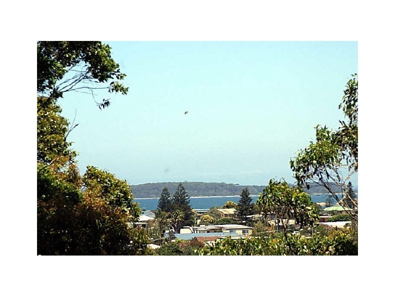 37 Forest Parade, Tomakin NSW 2537