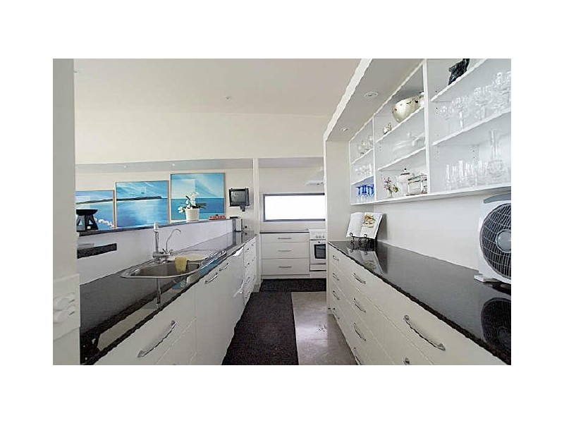 37 Forest Parade, Tomakin NSW 2537