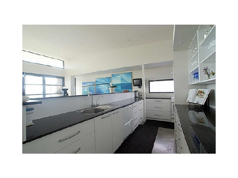 37 Forest Parade, Tomakin NSW 2537